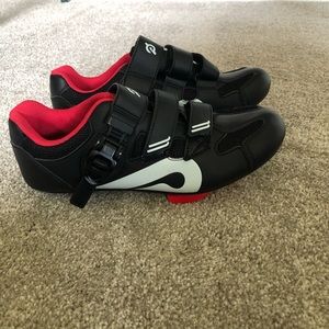 Peloton Cycling Shoes-size 40. Like New.